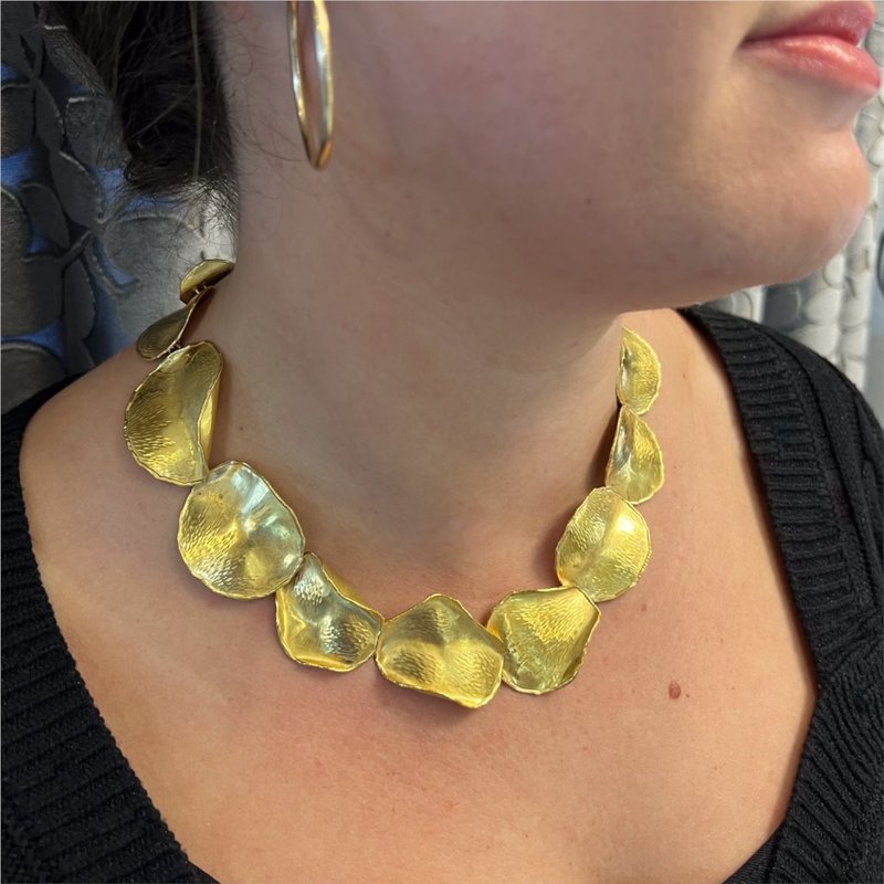 Signature Estate 2025 WOW! GIFT Rose Petal Necklace Signed