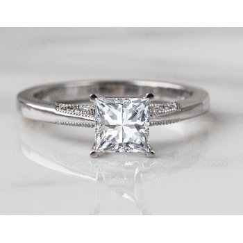 トランプ ken Kesslers .04ct. t.w. Diamond Engagement Ring in 14K White