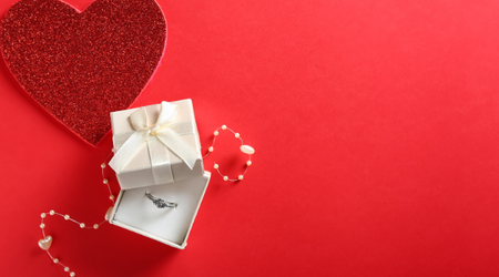 NFR Survey: Jewelry Tops Valentine's Day Spending for the 10th Straight Year