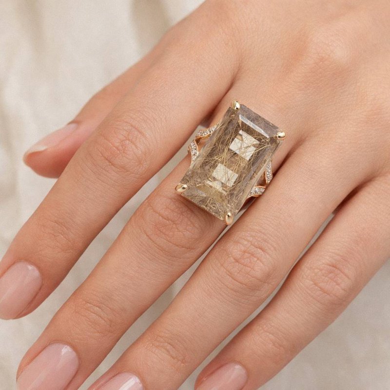 Quartz Rutile Doré Splendide, 14,37 Carats – Une Pierre Naturelle éclatante
