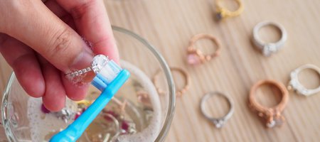8 Simple Tips for Daily Care of Your Engagement Ring