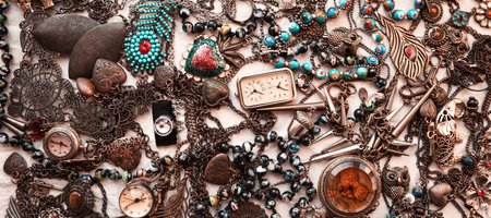 How To Identify If Your Vintage Jewelry Is Vintage